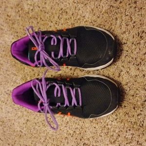 Women's running shoes